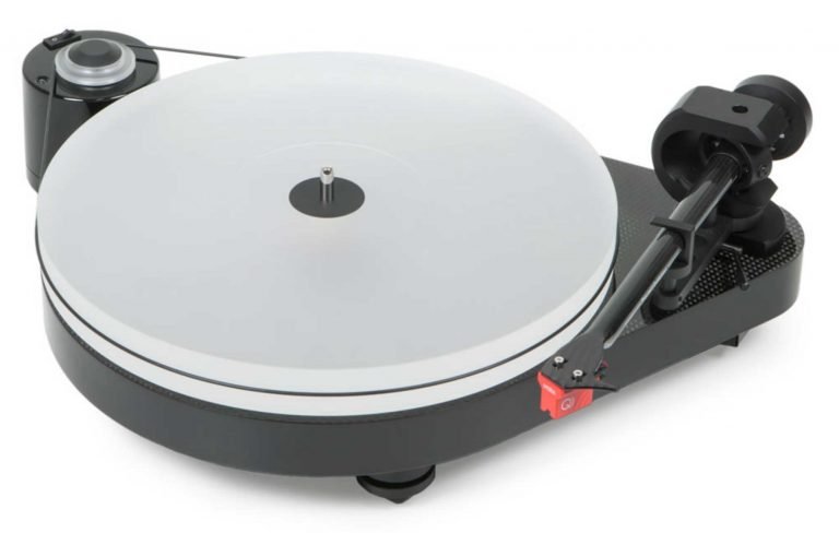 Pro-ject RPM 5 Carbon Turntable