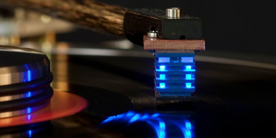 Soundsmith Sussurro Mk II ES Moving Iron Cartridge – Upscale Audio